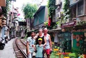 Highlight Hanoi city tour with train street.