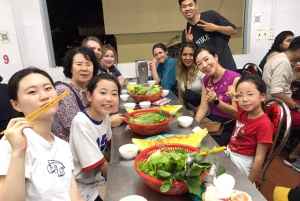 Ho Chi Minh : Visite guidée de la rue et de la nourriture avec des locaux