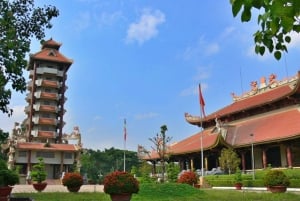 Private Cu Chi Tunnels and shooting ranger Tour