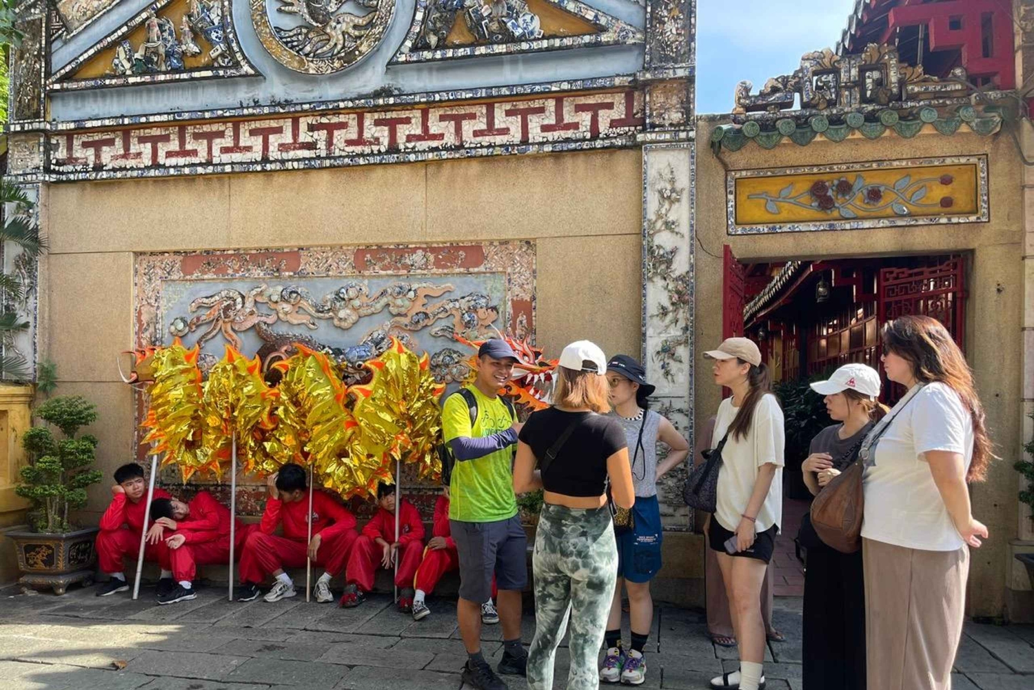 Ho Chi Minh: Bike Tour of Local Markets, Coffee & History