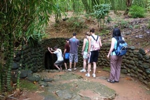 Ho Chi Minh : tunnels de Cu Chi, temple Cao Dai et Vierge noire