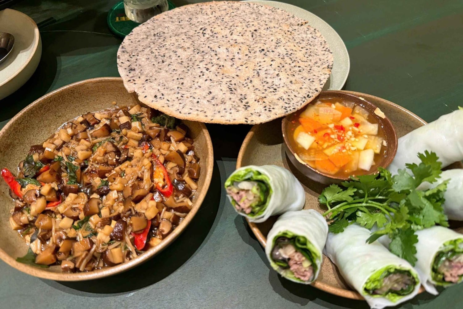 Ho Chi Minh City: Craft Beer and Local Food Tour by Scooter