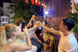 Ho Chi Minh City: Craft Beer and Local Food Tour by Scooter