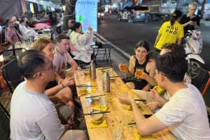 Ho Chi Minh City: Craft Beer and Local Food Tour by Scooter