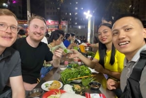 Ciudad de Ho Chi Minh: Tour gastronómico en scooter con once degustaciones