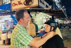 Cidade de Ho Chi Minh: Tour gastronómico de scooter com onze degustações