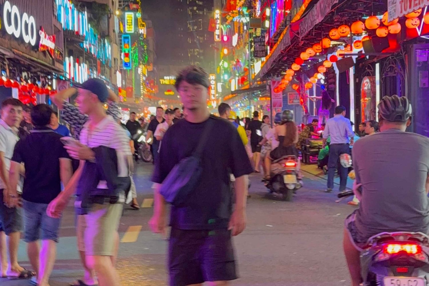 Ciudad Ho Chi Minh: tour de día completo con kayak al atardecer