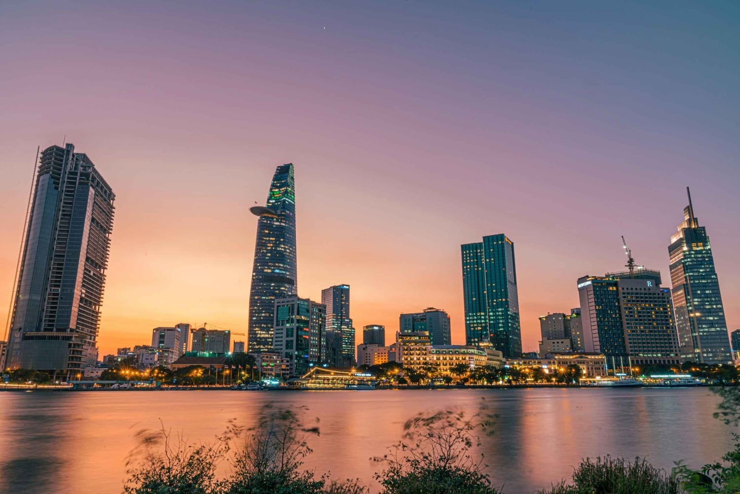 Ho Chi Minh City: Landmark 81 & Saigon River Cruise