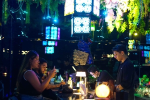 Ho Chi Minh-Ville : visite nocturne à pied avec arrêt dans un lieu caché