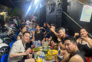 Ho Chi Minh City: Private Food Motorbike Tour with Student