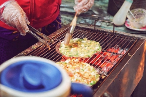 Ho Chi Minh: Motorbike Street Food Tour with Local Students