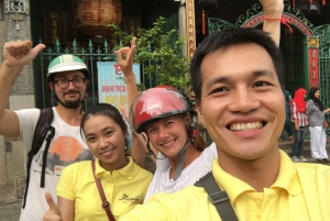 Ho Chi Minh: Motorbike Street Food Tour with Local Students