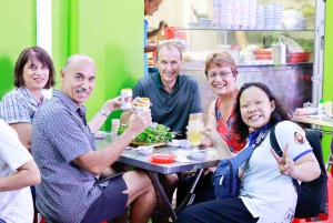 Cidade de Ho Chi Minh: excursão a pé à noite com comida de rua privada