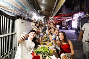 Ho Chi Minh City: Chi Chi Minh Cityn Kävelykierros: Yksityinen Street Food Evening Walking Tour