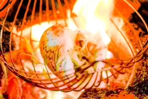 Ciudad Ho Chi Minh: recorrido privado a pie por la noche para probar comida callejera