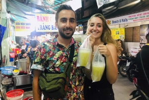 Ho Chi Minh City: Local Food and Sights Motorbike Night Tour