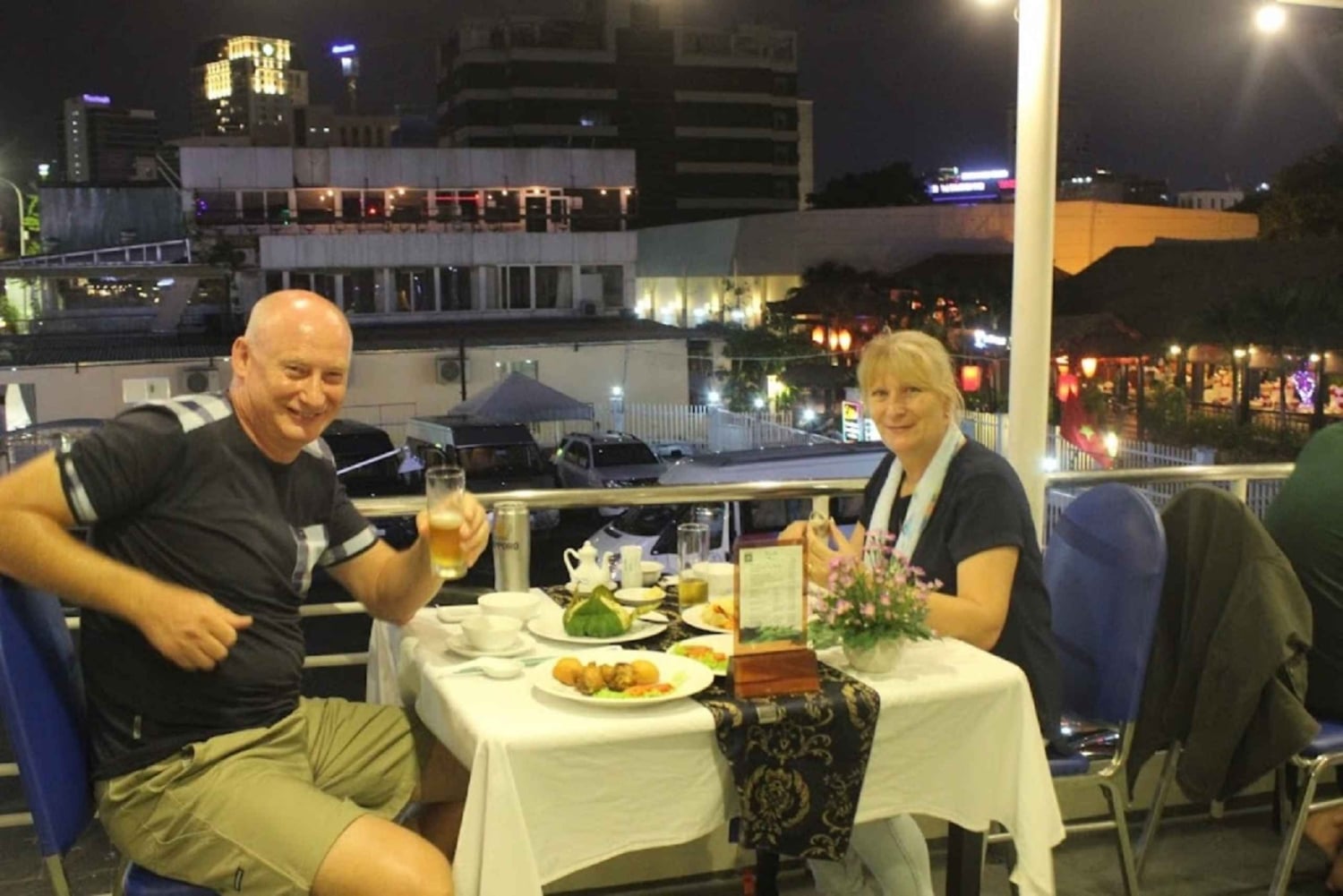 Ciudad Ho Chi Minh: Crucero con cena por el río Saigón y música en directo