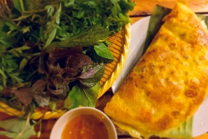 Ho Chi Minh City: Street Food and Sightseeing by Motorbike