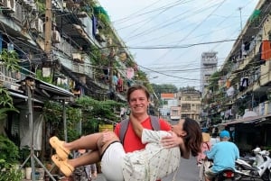 HO CHI MINH: TOUR GASTRONÓMICO Y ATARDECER EN MOTO (4 HORAS)