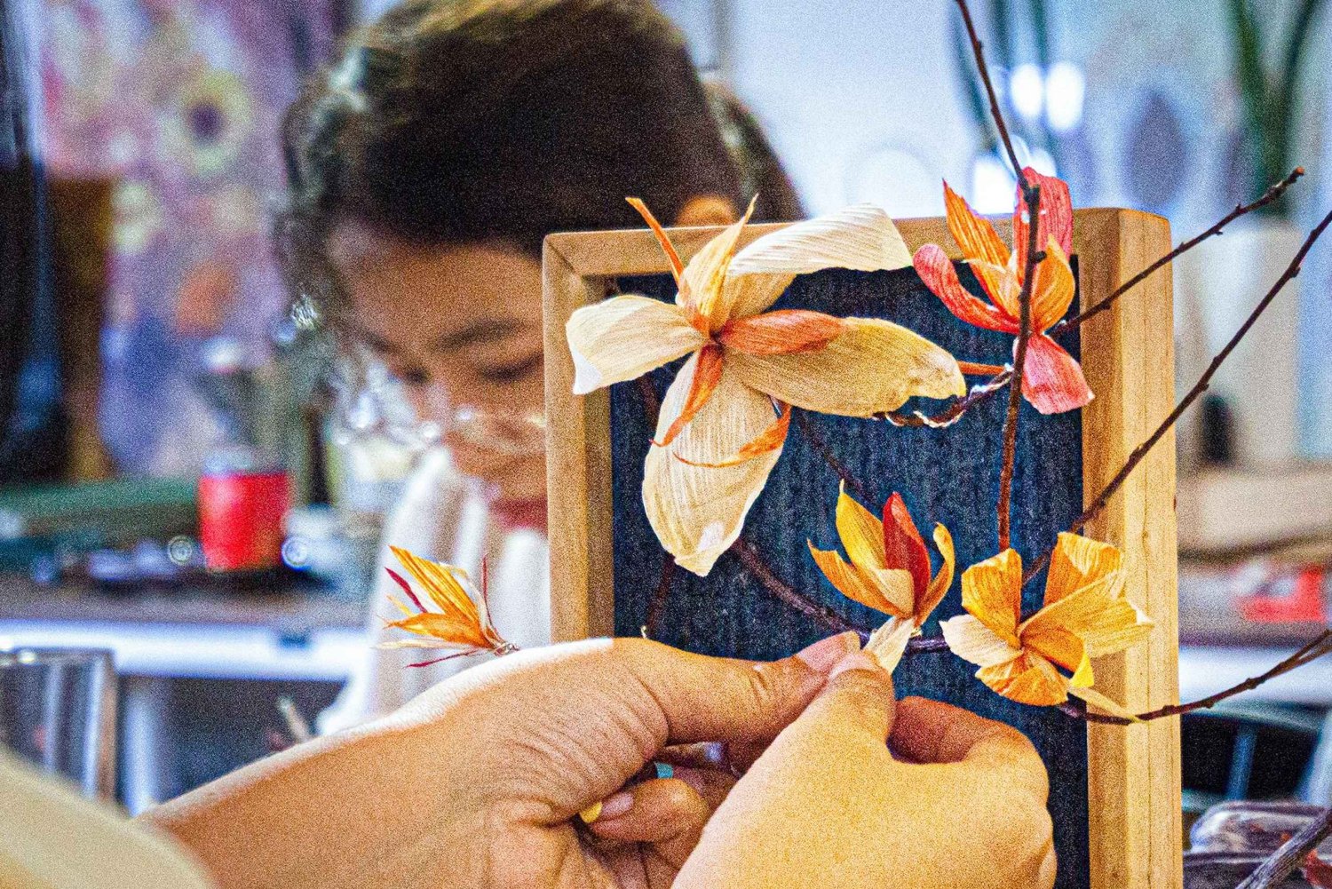 Ho Chi Minh City: Vietnamese Floral Clock-Making Workshop