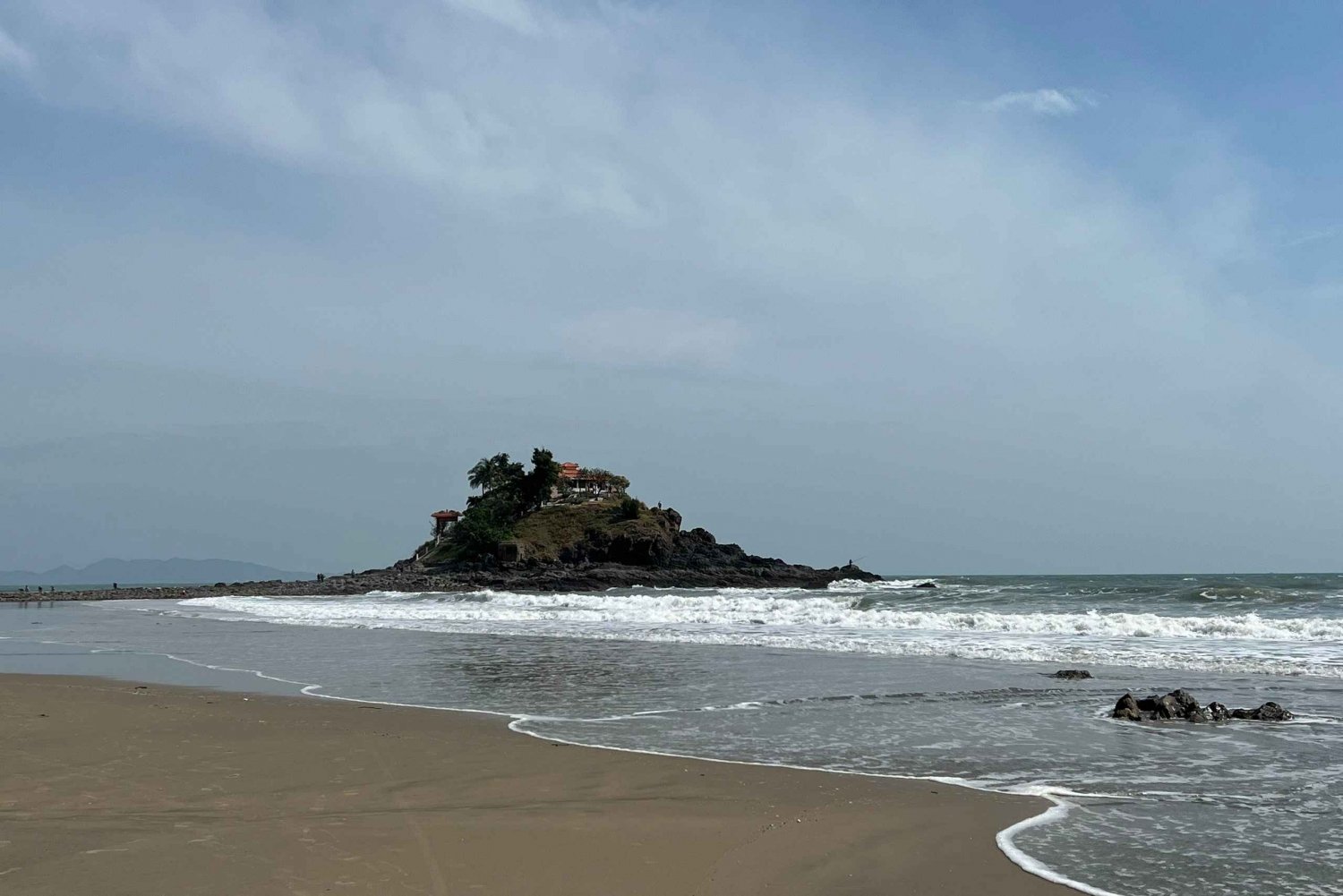 Ho Chi Minh City: Vung Tau Beach kokopäiväretki lounaalla