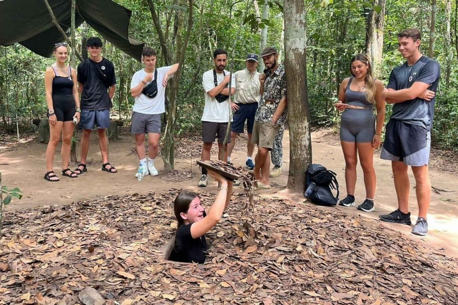 Ho Chi Minh: Cu Chi Tunnels & Pottery Workshop Tour & Lunch