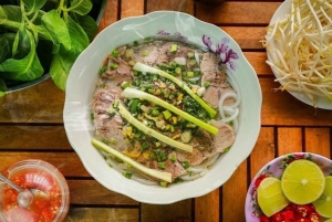 Ho Chi Minh: Cu Chi Tunnels & Pottery Workshop Tour & Lunch