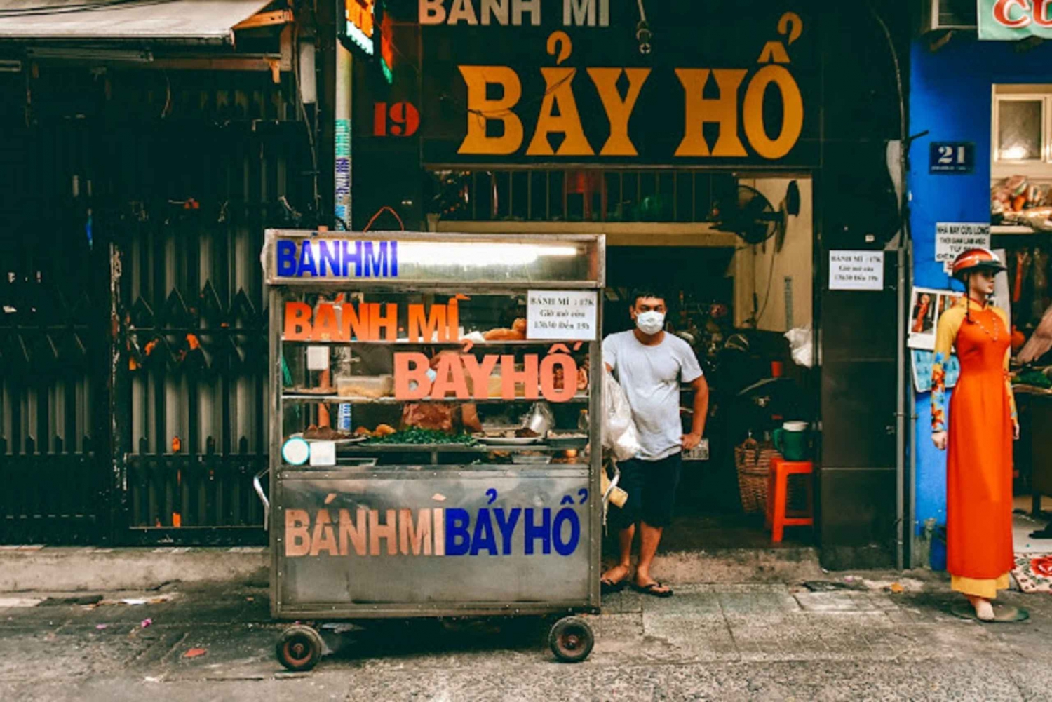 Ho Chi Minh: Eats After Dark Adventure Night Food Tour