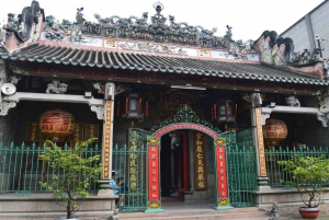 Ho Chi Minh: Historical City Scooter Tour