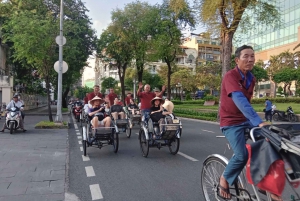 Ho Chi Minh: Local Market Tour by Cyclo and Cooking Class