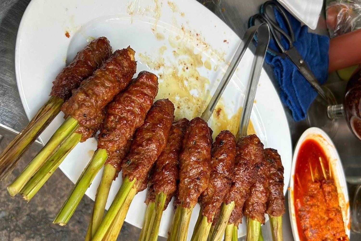 Ho Chi Minh: Alkuperäinen katukeittiöruokakierros ruokailijoiden kanssa