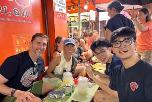 Ho Chi Minh: Original Walking Street Food Tour with Foodies