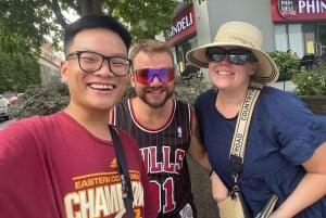 Ho Chi Minh: Original Walking Street Food Tour with Foodies