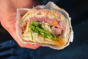 Ho Chi Minh: Alkuperäinen katukeittiöruokakierros ruokailijoiden kanssa