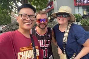 Ho Chi Minh: Alkuperäinen katukeittiöruokakierros ruokailijoiden kanssa