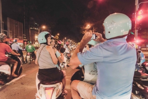 Ho Chi Minh: Privat byrundtur og middagscruise med buffet