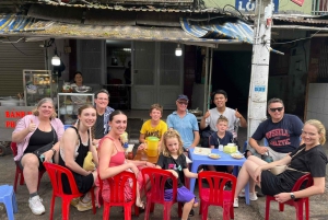 Ho Chi Minh : Visite culinaire à pied avec des locaux.