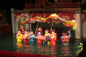 Ho Chi Minh: spettacolo delle marionette sull'acqua