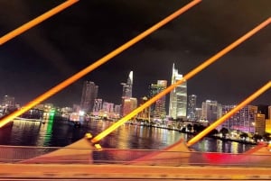 Espectáculo de títeres acuáticos, autobús acuático y autobús turístico en Ho Chi Minh