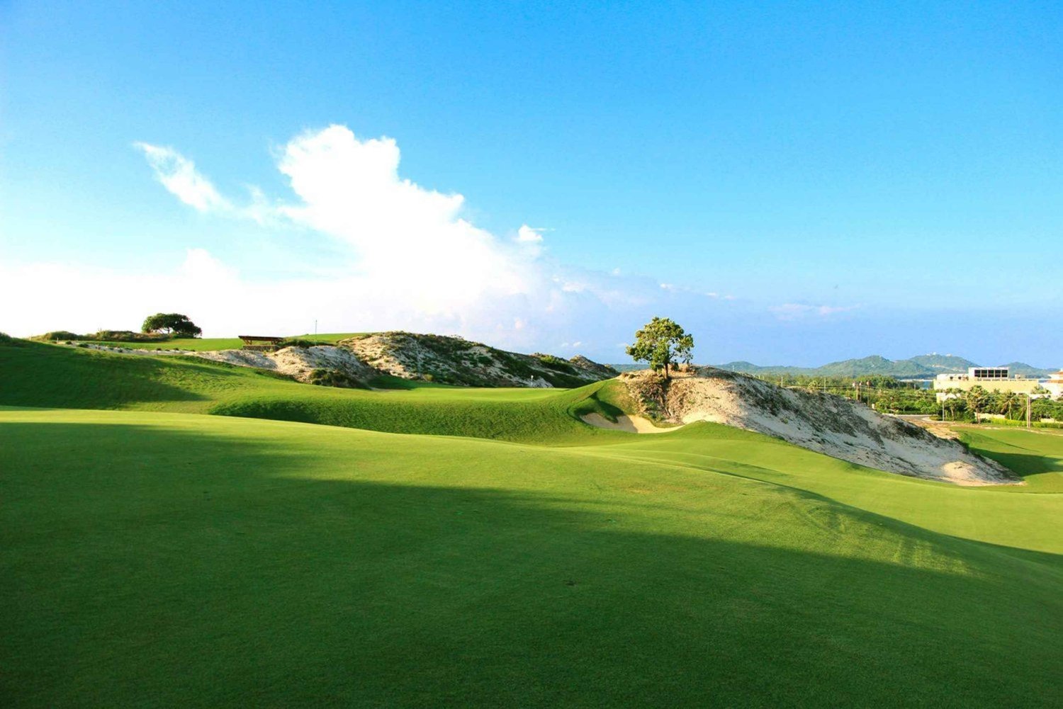 Ho Tram: The Bluffs Grand 1-Day Guided Golf Tour