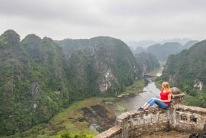 Ninh Binhistä: Hoa Lu, Bai Dinh, Trang An, & Mua Cave Retki