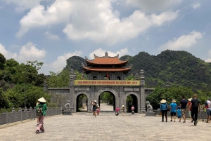 From Hanoi: Tam Coc, Hoa Lu & Mua Caves Full-Day Trip