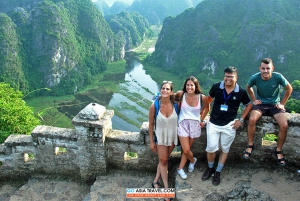 Hoa Lu - Trang An - Mua Cave with Lunch & Limousine bus