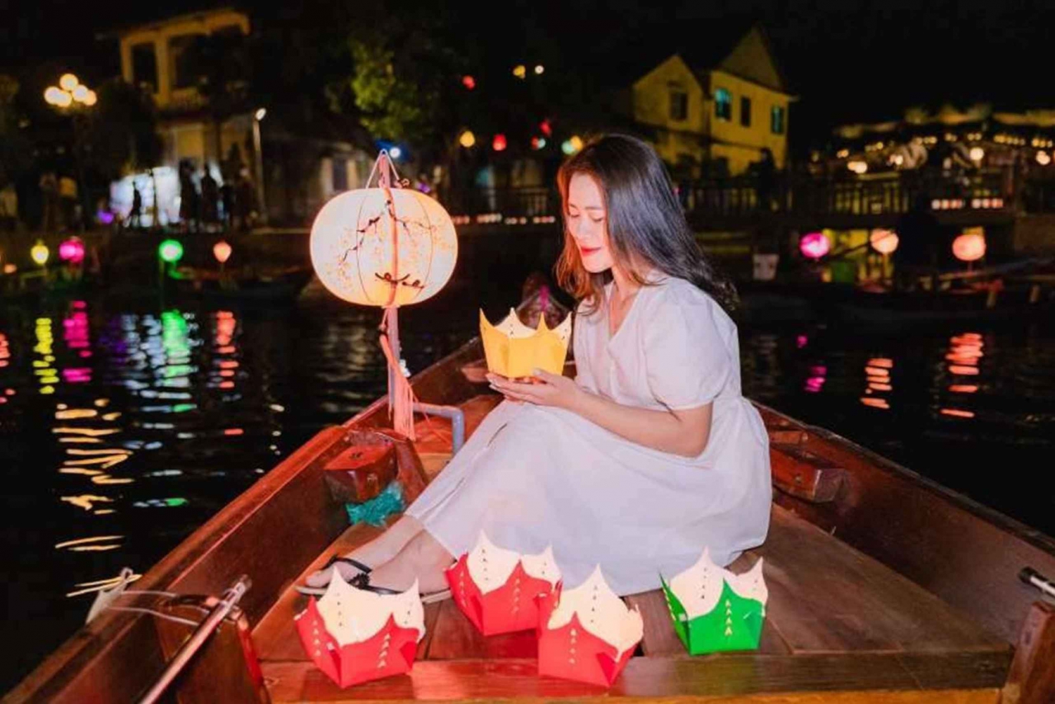 Hoi An: Hoai River Boat Ride & Lantern Release Experience