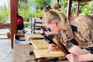 Hoi An: Aula de 3 horas de escultura em madeira com um artista local