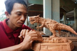 Hoi An: Aula de 3 horas de escultura em madeira com um artista local