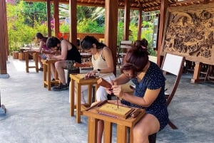 Hoi An : 3 heures de cours de sculpture sur bois avec un artiste local