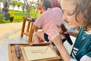 Hoi An: 3-stündiger Holzschnitzkurs mit lokalem Künstler