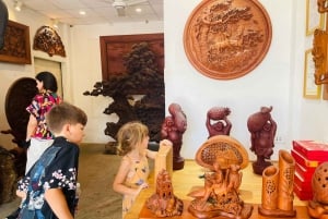 Hoi An: Wood Carving Class with Village Master Artisan