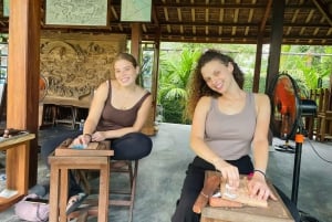 Hoi An: Wood Carving Class with Village Master Artisan